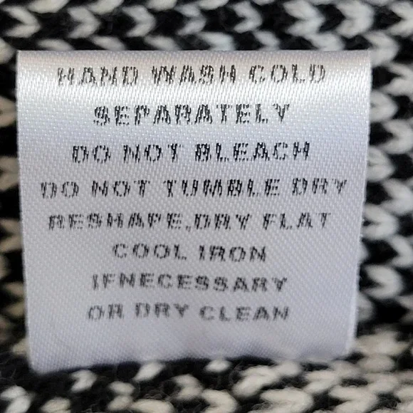 Ava Couture Wrap Sweater NWT Women Large Shall Collar Acrylic Black White Chunky - Picture 12 of 12